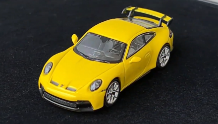 Машинка Premium MINI GT Porsche 911 (992) GT3 1:64 Yellow - Retromagaz, image 2