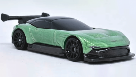 Машинка Базовая Hot Wheels Aston Martin Vulcan Exotics 1:64 FYB45 Green - Retromagaz, image 2