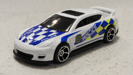 Машинка Базовая Hot Wheels Porsche Panamera Police Metro 1:64 FJW87 White - Retromagaz, image 3