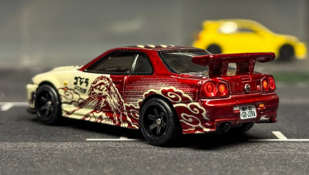 Машинка Premium Hot Wheels Nissan Godzilla Nissan Skyline GT-R (BNR34) Pop Culture 1:64 JHW90 White - Retromagaz, image 4
