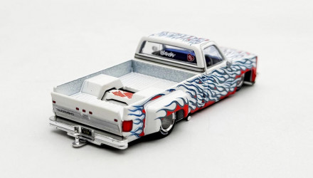 Машинка Premium Kaido House x MiNI GT Chevrolet Silverado Dually on Fire V2 1:64 KGMG157 Blue - Retromagaz, image 2