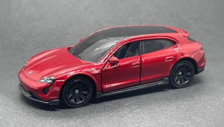 Тематическая Машинка Matchbox Porsche Taycan GTS Sport Turismo Moving Parts 1:64 FWD28/HVM84 Red - Retromagaz, image 1