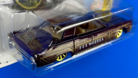 Машинка Базова Hot Wheels '64 Lincolnn Continental Art Cars 1:64 DTX89 Brown - Retromagaz, image 4