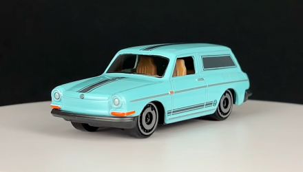 Тематическая Машинка Hot Wheels Custom '69 Volkswagen Squareback Volkswagen 1:64 HDH41 Light Blue - Retromagaz, image 2