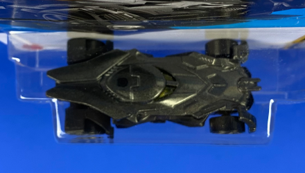 Машинка Базовая Hot Wheels Batmobile Batman 1:64 HTC83 Grey - Retromagaz, image 4