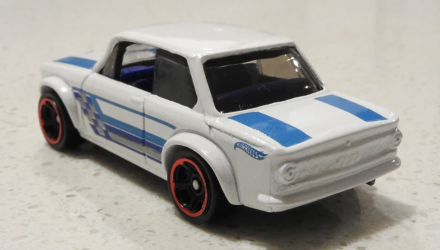 Машинка Базова Hot Wheels BMW 2002 BMW 1:64 DHX60 White - Retromagaz, image 3