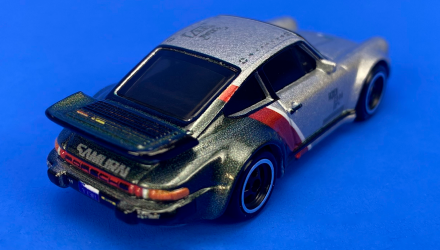 Набір Машинка Premium Hot Wheels Cyberpunk 2077 Porsche 911 Turbo + Комікс Твій Голос - Retromagaz, image 4