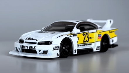 Набір Машинка Premium Hot Wheels LB Super Silhouette Nissan Silvia (S15) Boulevard 1:64 HRT64 White  + MBK Van Advan Black + Porsche 718 Cayman GT4 Blue + Nissan Skyline RS (KDR30) Black + '66 Chevrolet Corvair Yenko Stinger - Retromagaz, image 6