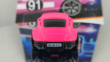 Тематична Машинка Hot Wheels Porsche '71 Porsche 911 Neon Speeders 1:64 JKY00 Pink - Retromagaz, image 5