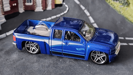 Машинка Базова Hot Wheels Chevy Silverado Then and Now 1:64 HTC67 Blue - Retromagaz, image 3