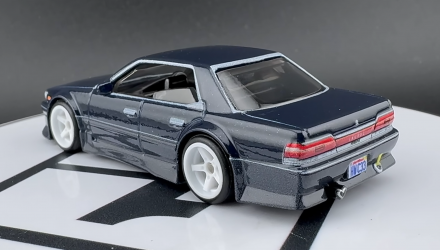 Машинка Premium Hot Wheels Nissan Nissan Laurel C33 Boulevard 1:64 JBL10 Black - Retromagaz, image 5
