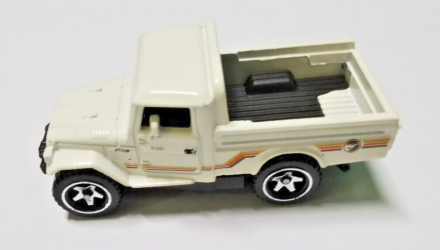 Машинка Базовая Hot Wheels Toyota Land Cruiser Treasure Hunts Then and Now 1:64 HKL07 White - Retromagaz, image 3