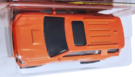 Машинка Велике Місто Matchbox Toyota 4Runner Super Chase Showroom 1:64 JBP68 Orange - Retromagaz, image 3