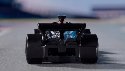 Машинка Базова Hot Wheels Mercedes-AMG Petronas Formula 1 One Team Track Aces 1:64 HYX78 Black - Retromagaz, image 5