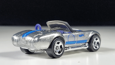 Машинка Базовая Hot Wheels Shelby Cobra 427 S/C Zamac Rolling Metal 1:64 HTB53 Silver - Retromagaz, image 2