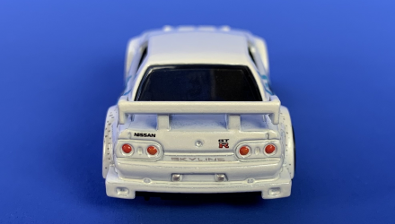 Машинка Базова Hot Wheels Godzilla Nissan Skyline GT-R (R32) J-Imports 1:64 HKJ13 White - Retromagaz, image 6