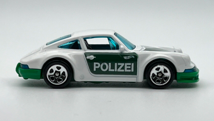 Машинка Базова Hot Wheels '71 Porsche 911 Rescue 1:64 FYC80 White - Retromagaz, image 5