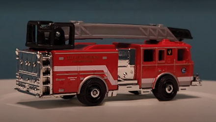 Тематическая Машинка Matchbox Seagrave Fire Truck Moving Parts 1:64 FWD28/HVM99 Red - Retromagaz, image 3