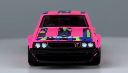 Тематическая Машинка Hot Wheels Nissan Skyline 2000GT-R Neon Speeders 1:64 HLH72/HRW69 Pink - Retromagaz, image 5