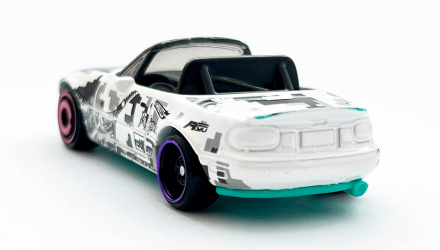 Машинка Базовая Hot Wheels '91 Mazda MX-5 Miata Mad Mike J-Imports 1:64 HCV77 White - Retromagaz, image 5