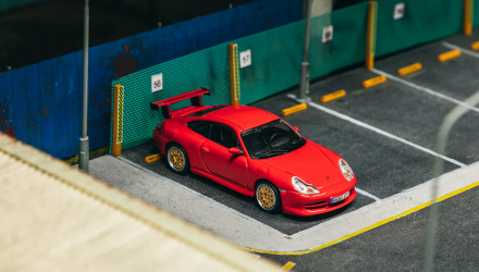 Машинка Premium Tarmac Works Porsche Porsche 911 GT3 (type 996) GLOBAL64 1:64 T64G-069-RE Red - Retromagaz, image 1