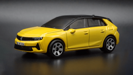 Машинка Велике Місто Matchbox Opel 2022 Opel Astra Metro 1:64 HVN33 Yellow - Retromagaz, image 1