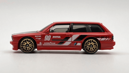 Машинка Базова Hot Wheels BMW M3 Wagon Modified 1:64 HTD89 Red - Retromagaz, image 4