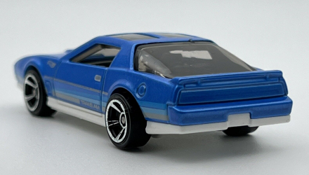 Машинка Базовая Hot Wheels '84 Pontiac Firebird Muscle Mania 1:64 HKJ57 Metallic Blue - Retromagaz, image 6