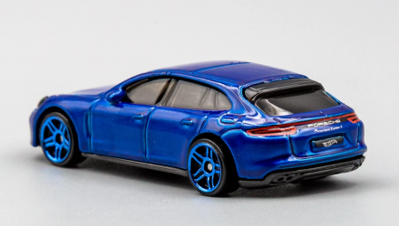 Машинка Базовая Hot Wheels Porsche Panamera Turbo S E-Hybrid Sport Turismo Porsche 1:64 GHF19 Metallic Blue - Retromagaz, image 3