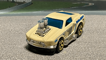 Машинка Базова Hot Wheels '68 Mustang Tooned 1:64 GTC21 Tan 1шт Новий - Retromagaz, image 2