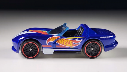 Машинка Базовая Hot Wheels Dodge Viper RT/10 Then and Now 1:64 HCV80 Blue - Retromagaz, image 4