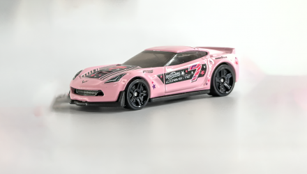 Машинка Базовая Hot Wheels Corvette C7 Z06 Nightspeed 1:64 JJJ73 Pink - Retromagaz, image 1