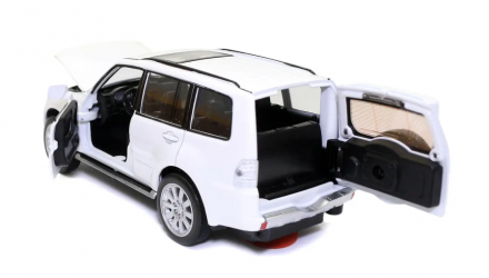 Машинка Автопром Mitsubishi Pajero 4WD Turbo 1:43 White - Retromagaz, image 5