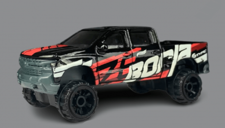 Машинка Базова Hot Wheels '19 Chevy Silverado Trail Boss LT Baja Blazers 1:64 HCT49 Black - Retromagaz, image 3