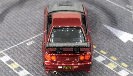 Машинка Premium Hot Wheels Nissan Skyline GT-R (BNR34) Red Line Club RLC 1:64 HWF25 Red image_5 Машинка Premium Hot Wheels Nissan Skyline GT-R (BNR34) Red Line Club RLC 1:64 HWF25 Red - Retromagaz, image 5