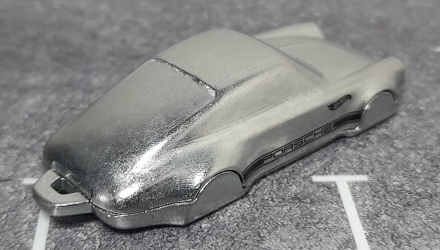 Машинка Базовая Hot Wheels Porsche 911 Carrera Keychain Experimotors 1:64 HRY64 Silver - Retromagaz, image 3