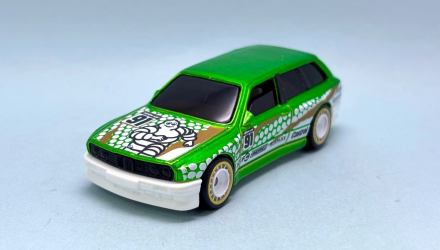 Машинка Базовая Hot Wheels BMW M3 Wagon Super Treasure Hunt STH Wagons 1:64 JBC48 Green - Retromagaz, image 2