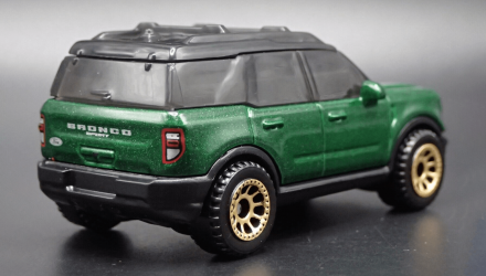 Машинка Велике Місто Matchbox 2022 Ford Bronco Sport Adventure 1:64 HVN67 Green - Retromagaz, image 2