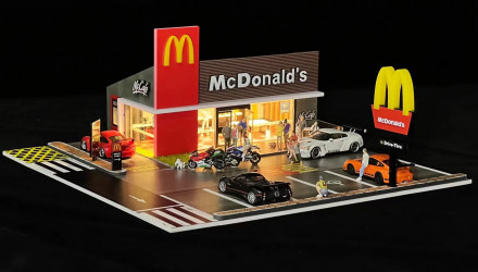 Діорама G-Fans McD Building 1:64 710033 Black - Retromagaz, image 2