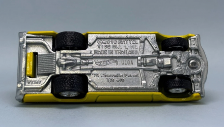 Машинка Premium Hot Wheels '70 Chevy Chevelle SS Wagon Fast Wagons 1:64 JBK67 Yellow - Retromagaz, image 4