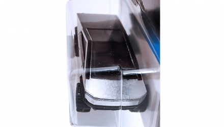 Машинка Базовая Hot Wheels Tesla Cybertruck Rolling Metal 1:64 HTB55 Silver - Retromagaz, image 4