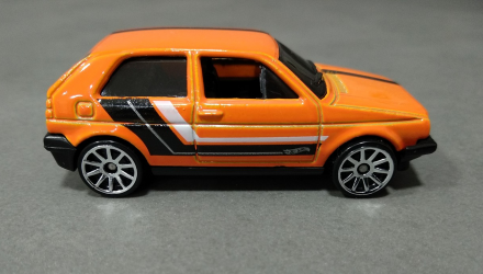 Машинка Базовая Hot Wheels Volkswagen Golf MK2 Then and Now 1:64 FJX92 Orange - Retromagaz, image 5