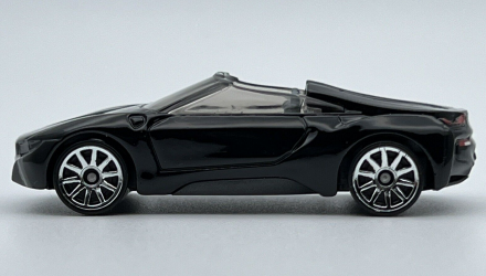 Машинка Базова Hot Wheels BMW i8 Roadster Roadsters 1:64 HKK13 Black - Retromagaz, image 4