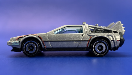 Машинка Базова Hot Wheels DeLorean DMC-12 Back to the Future Time Machine Screen Time 1:64 HCV54 HHF15 Silver - Retromagaz, image 4