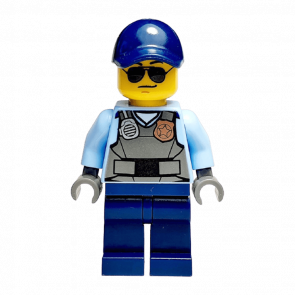 Фигурка Lego Officer Gray Vest with Radio and Gold Badge City Police cty0619 Б/У