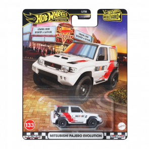 Машинка Premium Hot Wheels Mitsubishi Pajero Evolution Boulevard 1:64 JBL26 White Машинка Premium Hot Wheels Mitsubishi Pajero Evolution Boulevard 1:64 JBL26 White - Retromagaz
