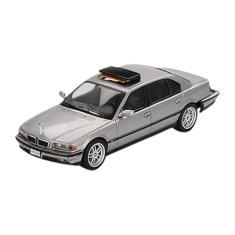 Машинка Premium MINI GT BMW 750IL "Tomorrow Never Dies" 1:64 MGT00902-CH Silver - Retromagaz